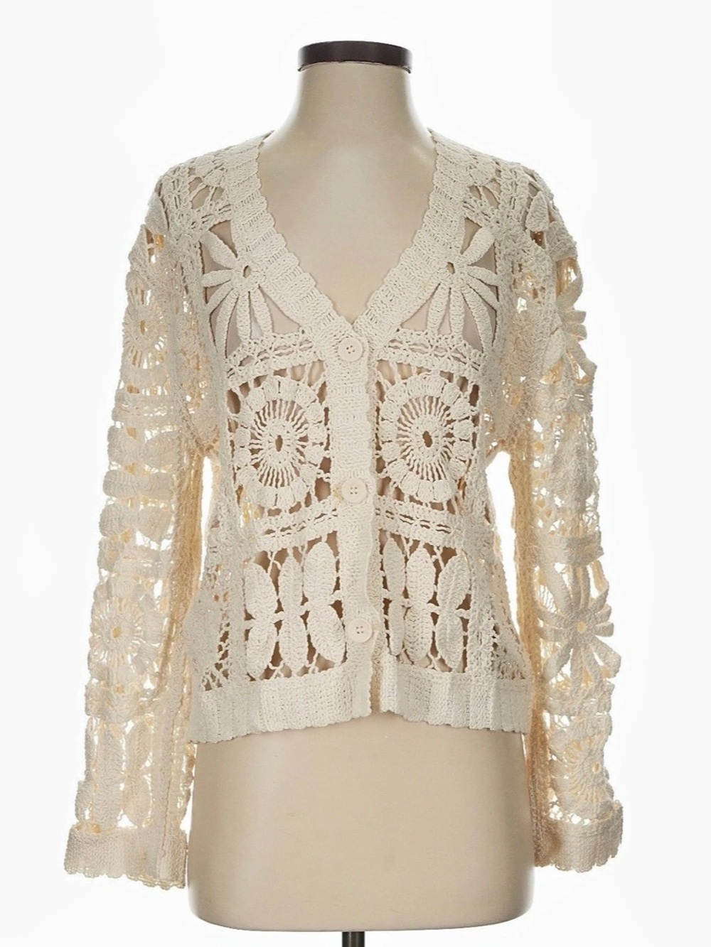 Solitaire Crochet Floral Cardigan in Cream Size Small